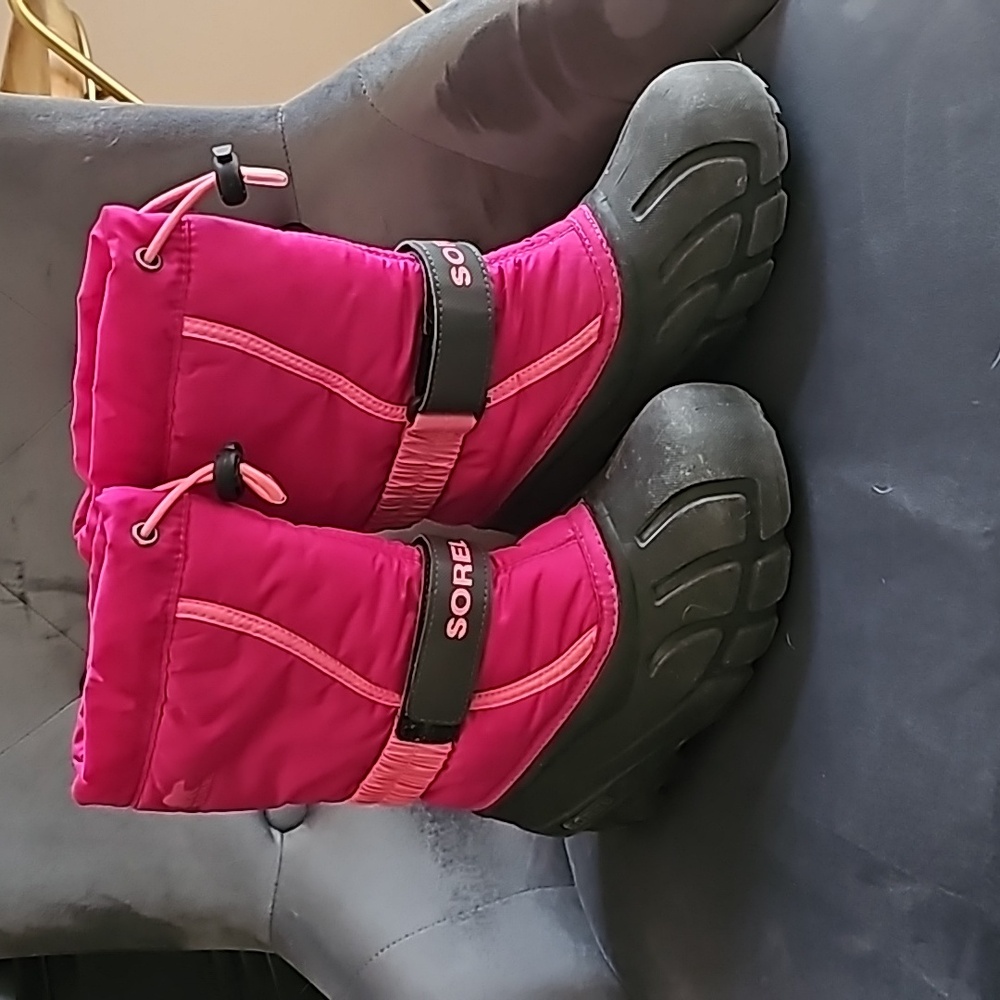 Sorel size 2 girl's winter boots